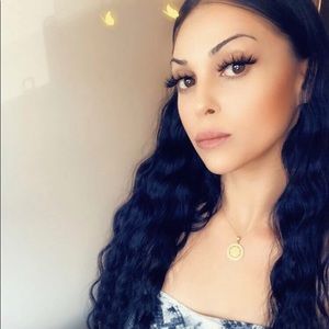 Meet your Posher, Rose